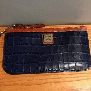 Dooney & Bourke Oakdale Clutch Wristlet Croc Midnight Blue